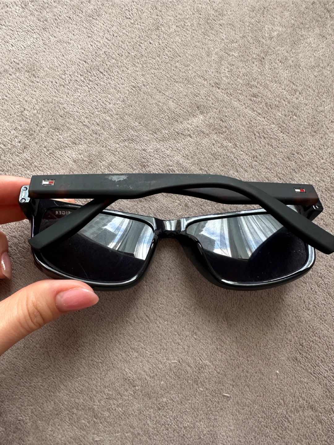 Tommy Hilfiger Sunglasses - photo 2