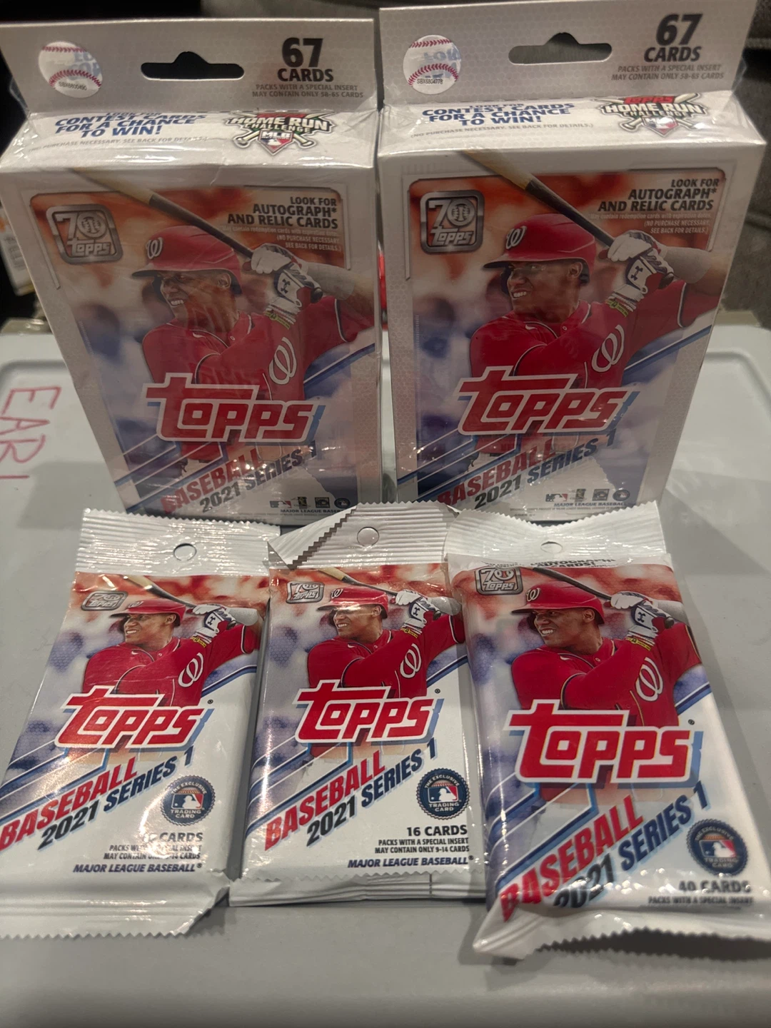 Topps Baseball 2021 Series 1 Trading Card Box - photo 4