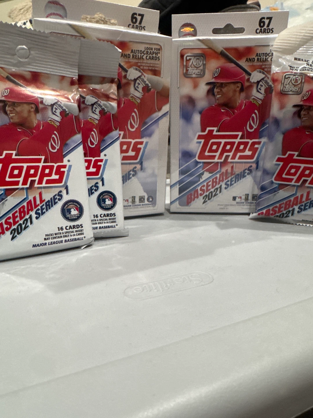 Topps Baseball 2021 Series 1 Trading Card Box