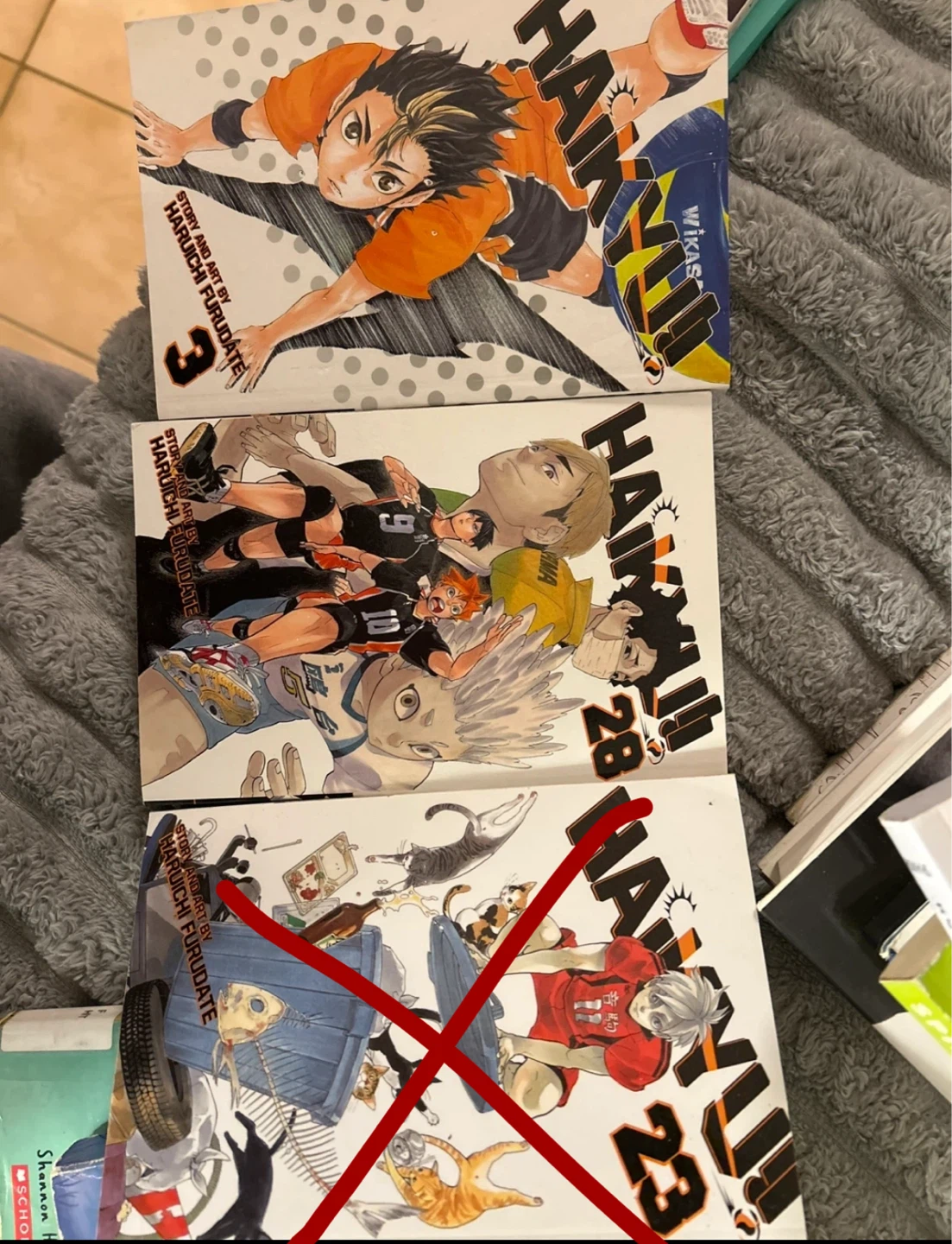 Haikyu!! Manga Volumes 3 & 28 - photo 2
