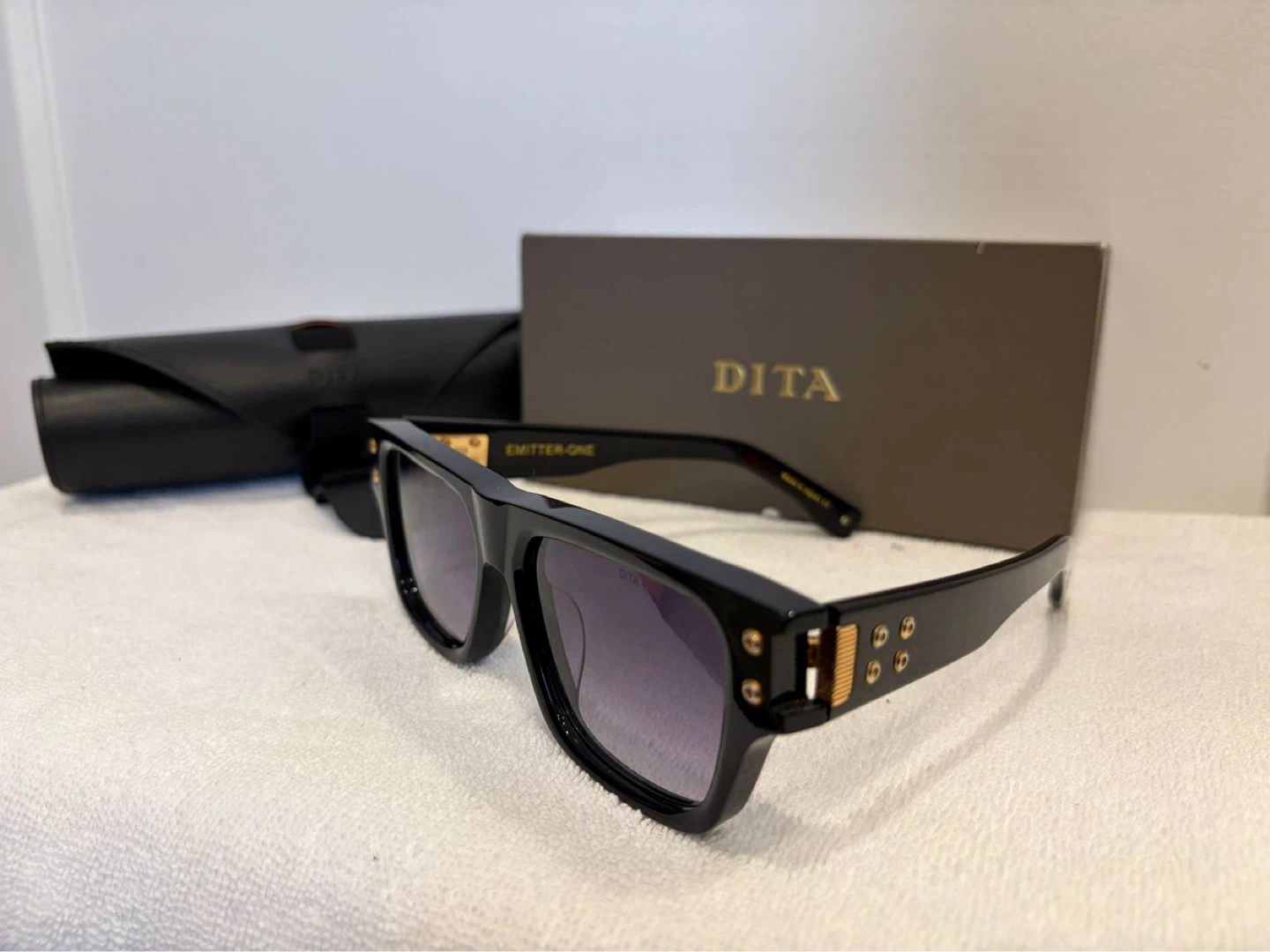 DITA EMITTER-ONE Sunglasses Black Gradient Lenses