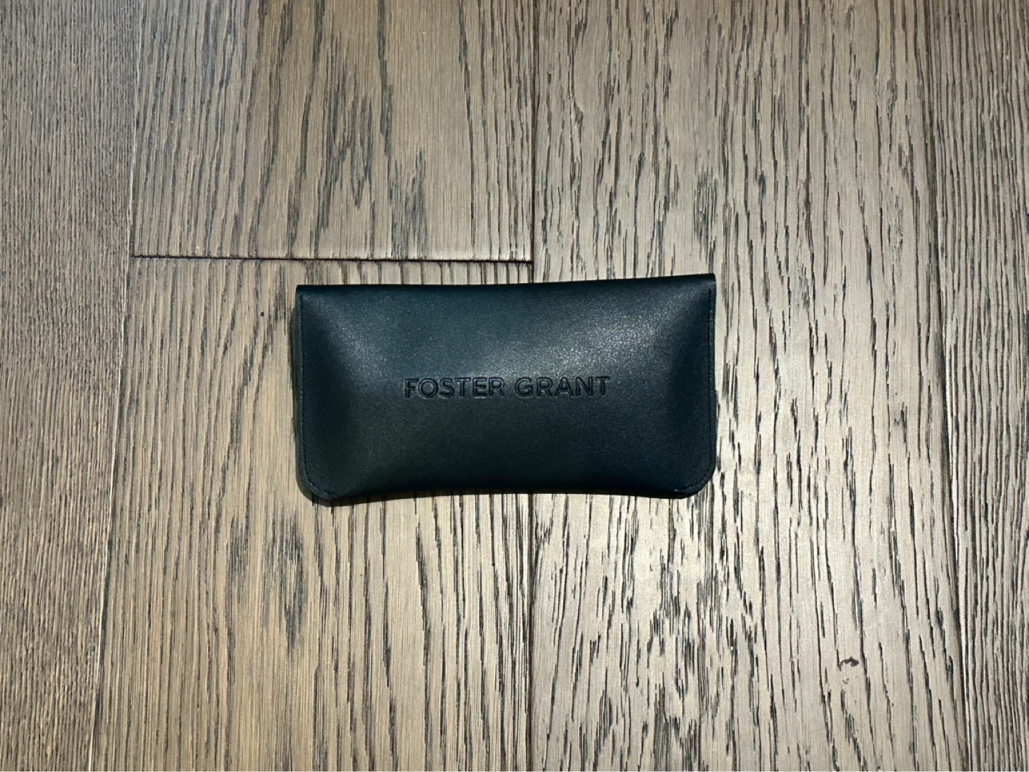 Foster Grant New Wave Sunglasses with Case - photo 3