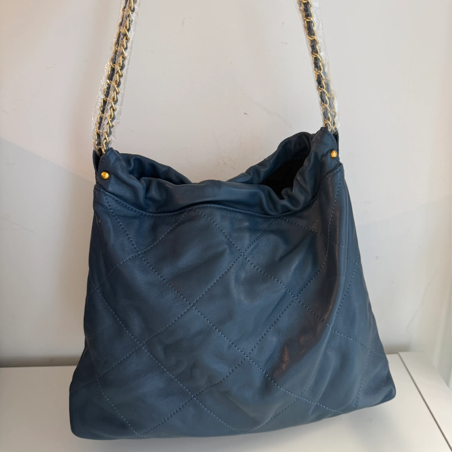Navy quilted leather hobo bag - photo 2