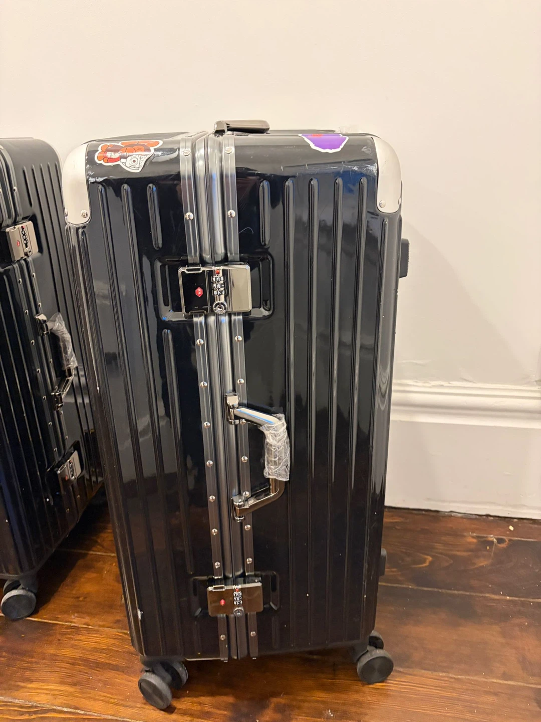 Black Rolling Suitcase Luggage with TSA Lock - photo 4