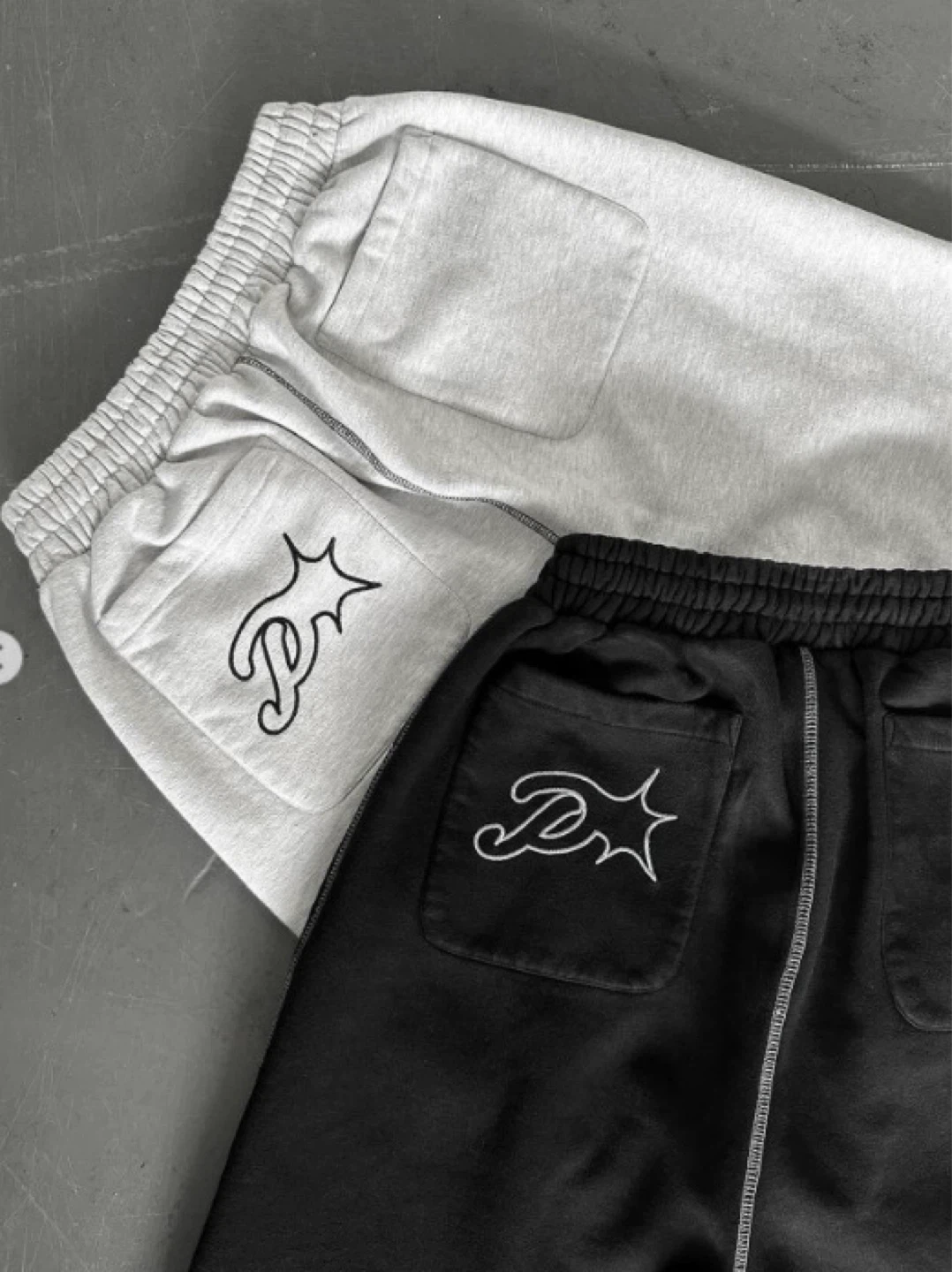 Tracksuit pants - photo 4