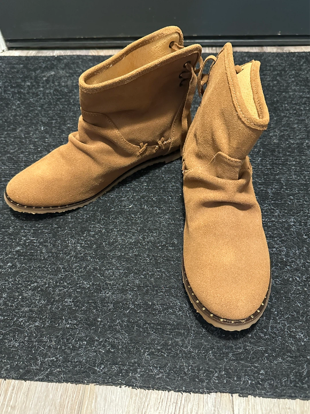 NEW Women's Brown Suede Boots - Size 8