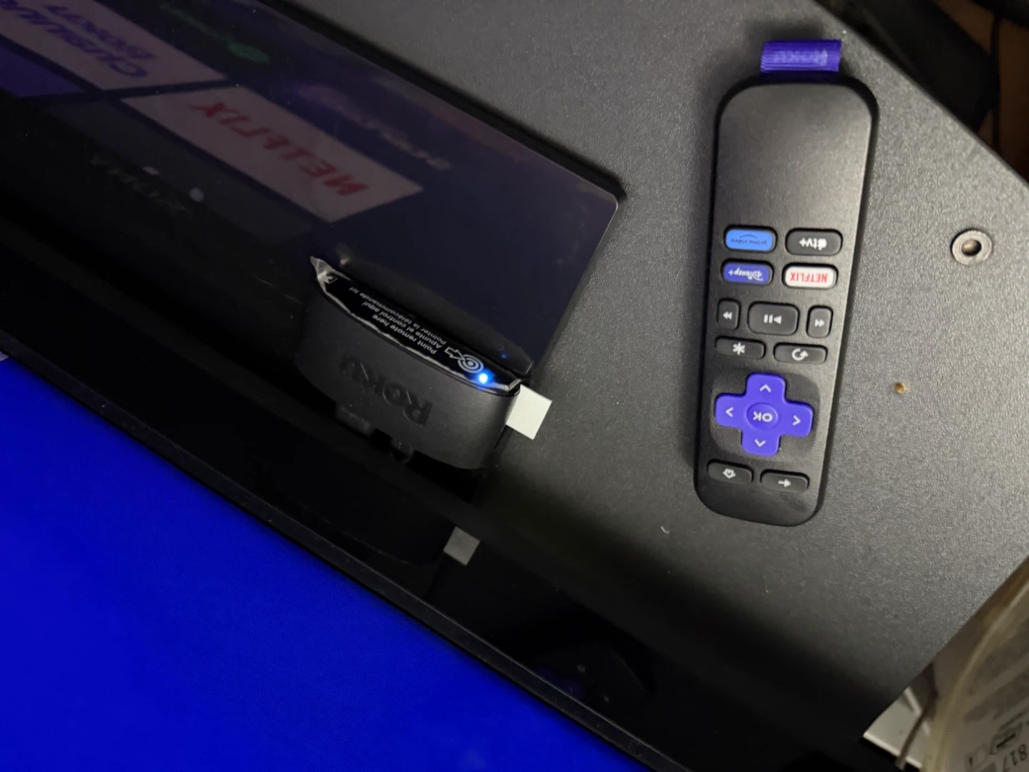 Tv LG BRAVIA 45” with a Roku 4K box plus remote and HDMI - photo 3
