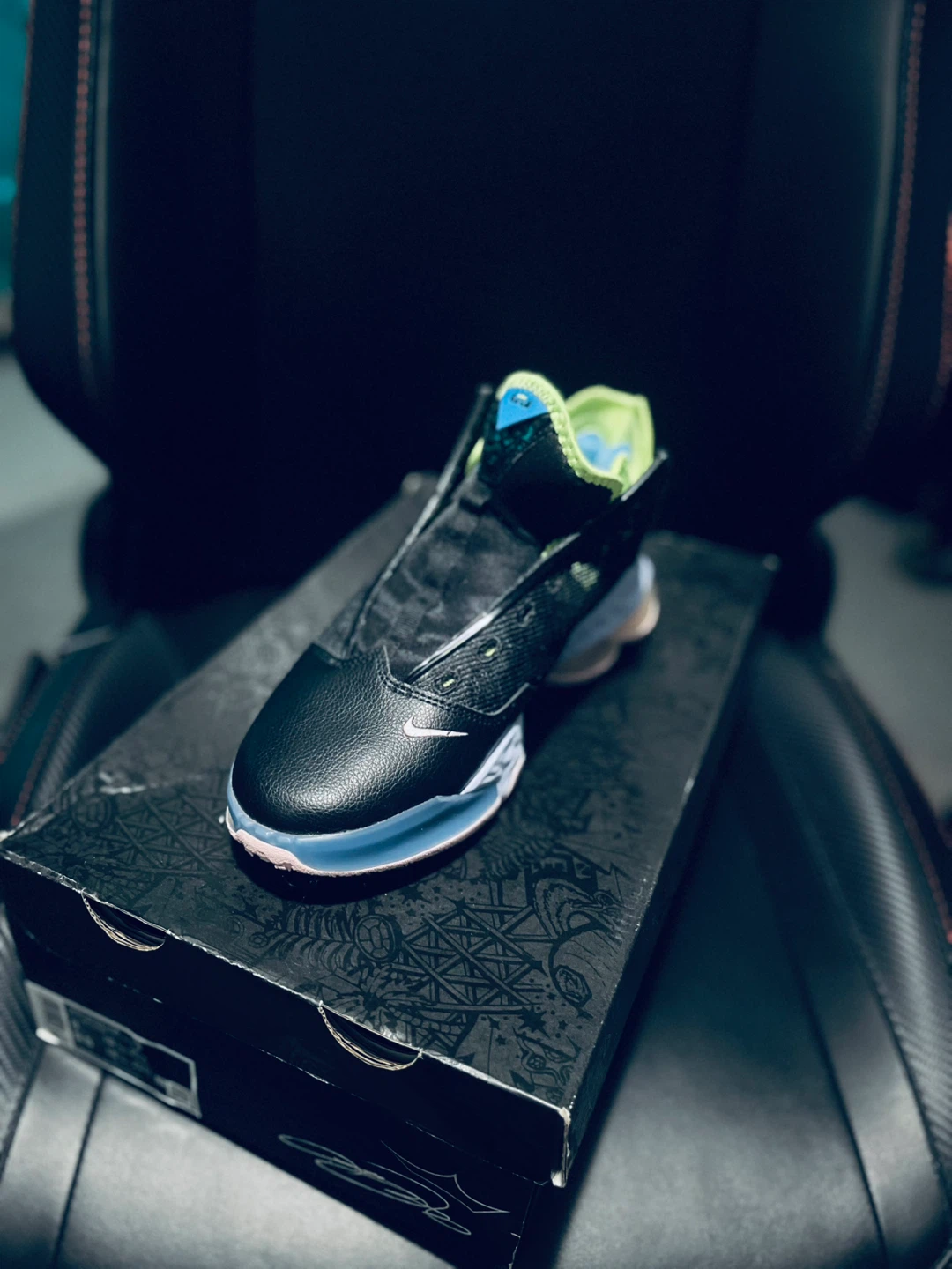 Nike LeBron XIX Low Men's Basketball Shoes - photo 2