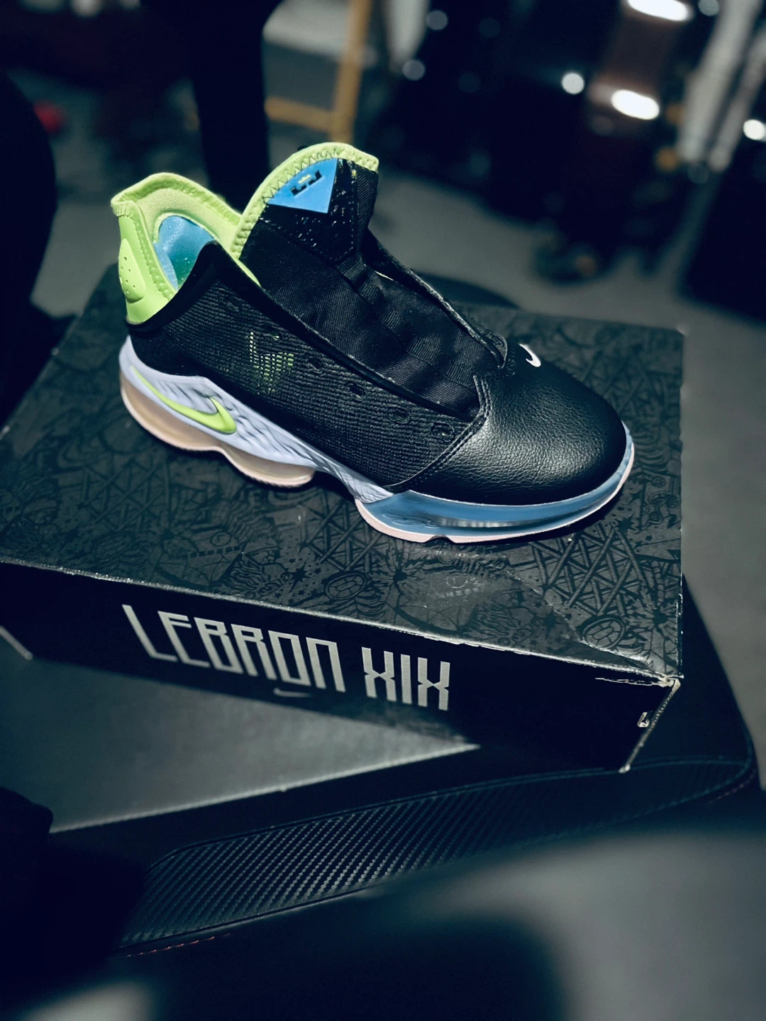 Nike LeBron XIX Low Men's Basketball Shoes