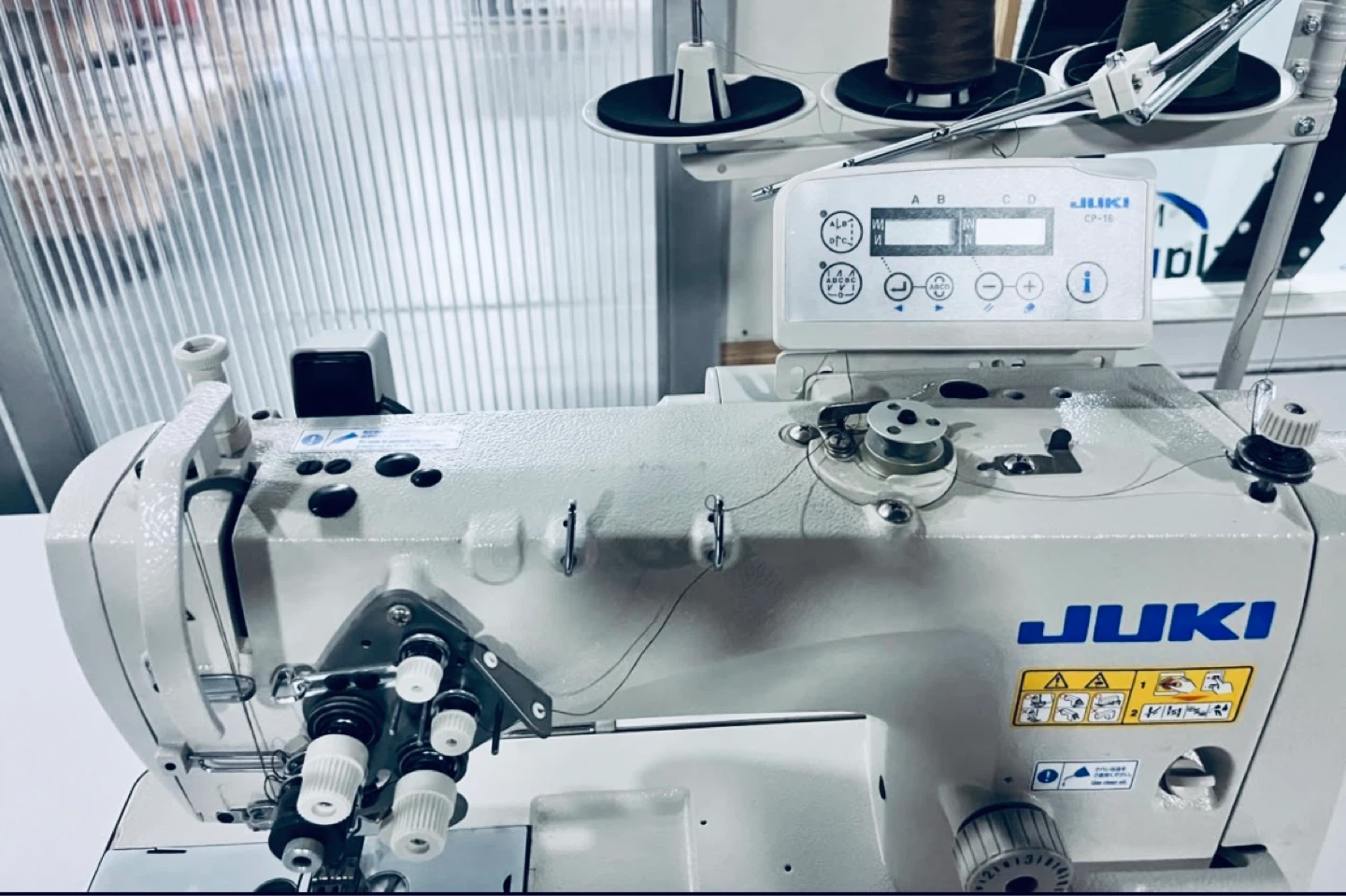 Juki LH-3578A-7 Industrial Sewing Machine - photo 5