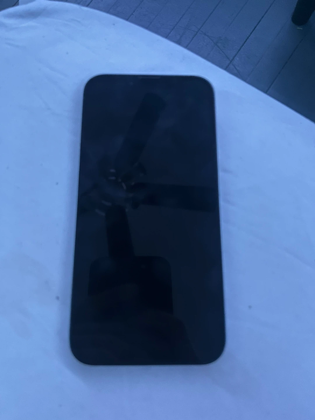 Black iPhone 13 - photo 4