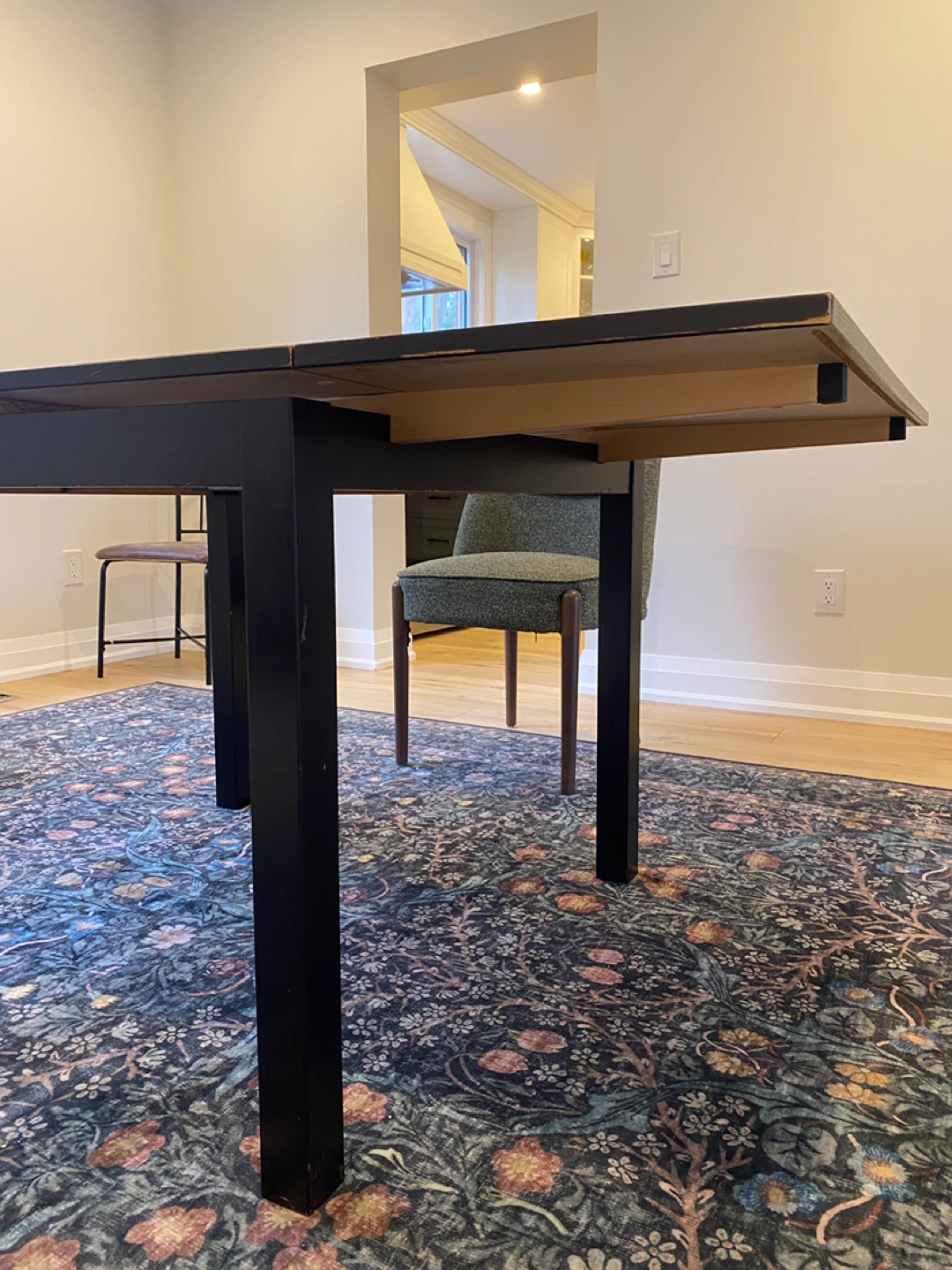 Black Extendable Dining Table - photo 3