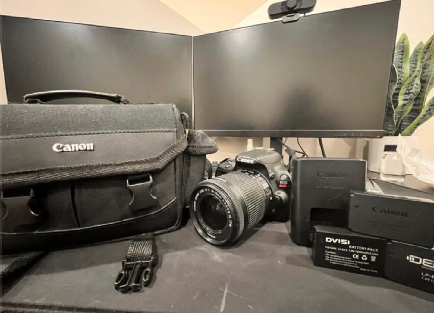 Canon EOS Rebel SL1 DSLR Camera with 18-55mm Lens