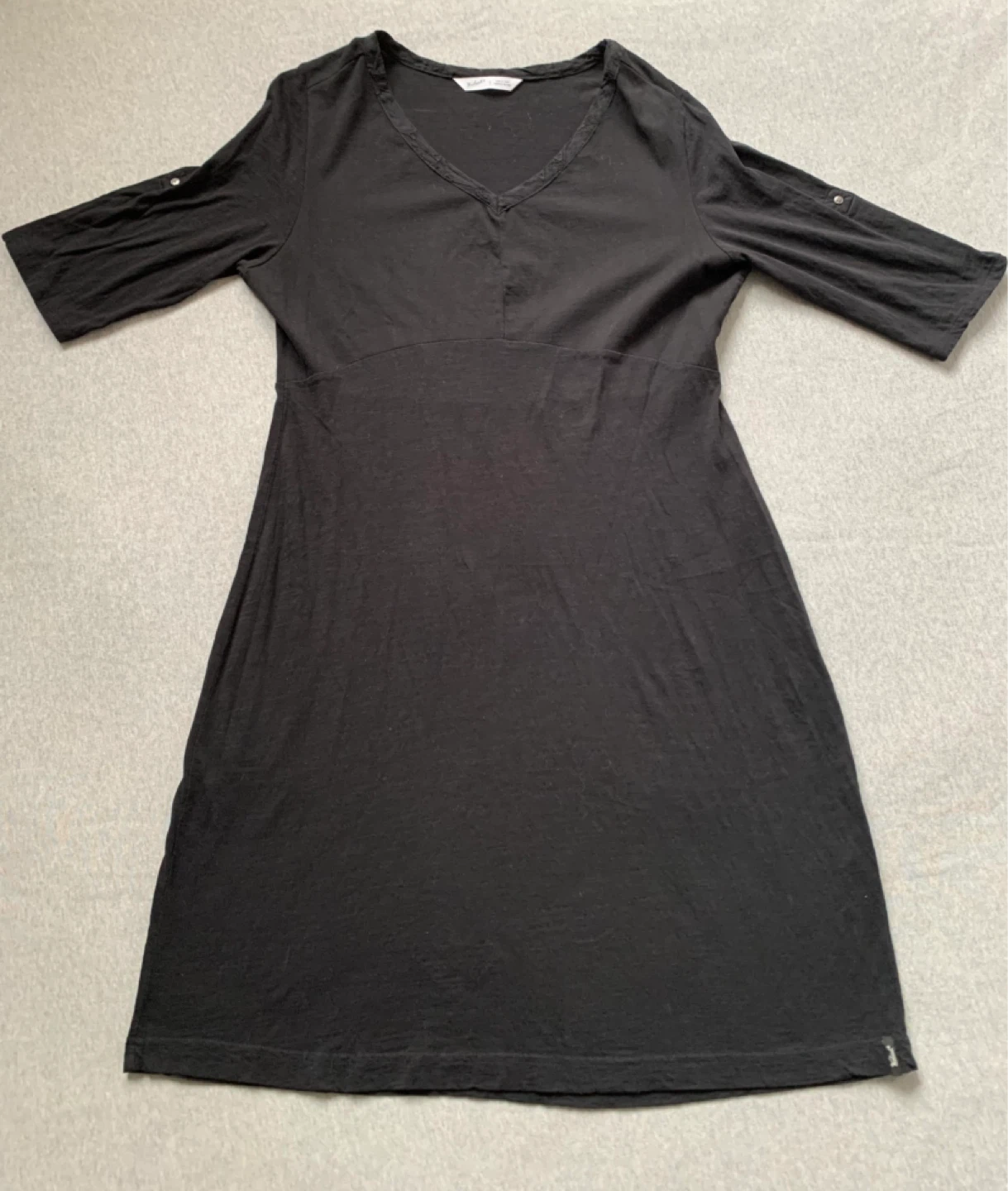 Black V-Neck Knee-Length Dress - Size Large
