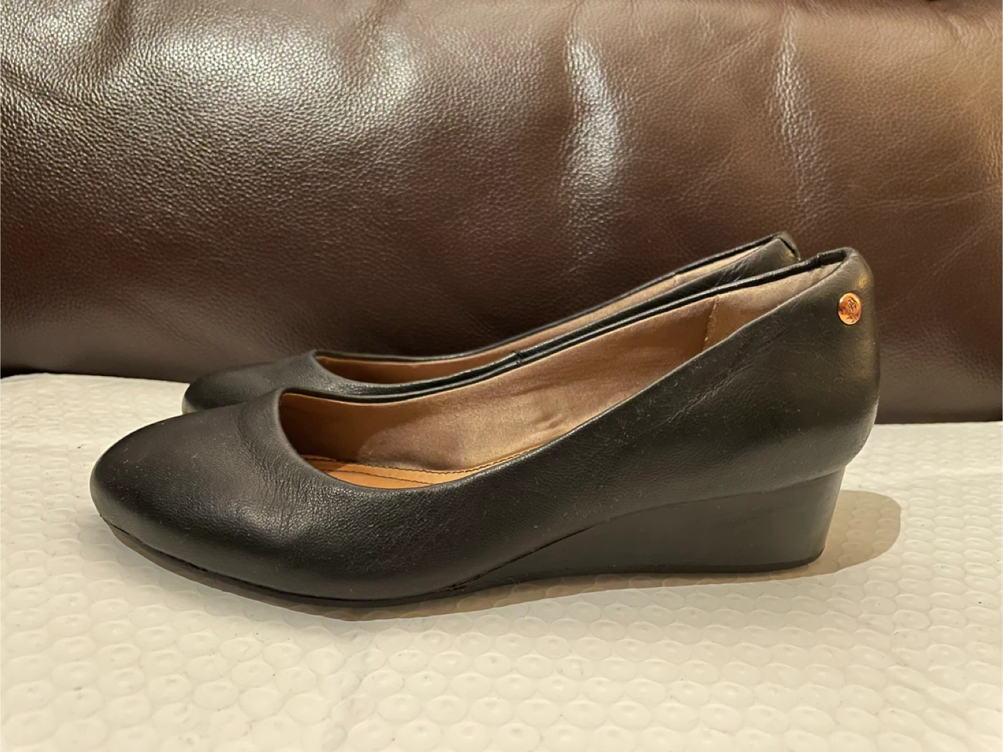 Hush Puppies Black Leather Wedge Shoes - photo 2