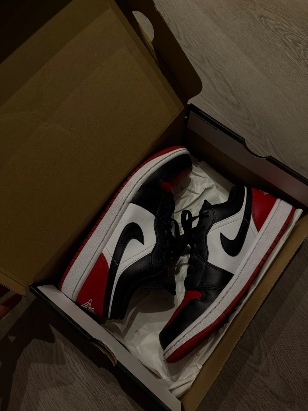 Air Jordan 1 Low SE "Black/Red" Men's US 9.5 - photo 5