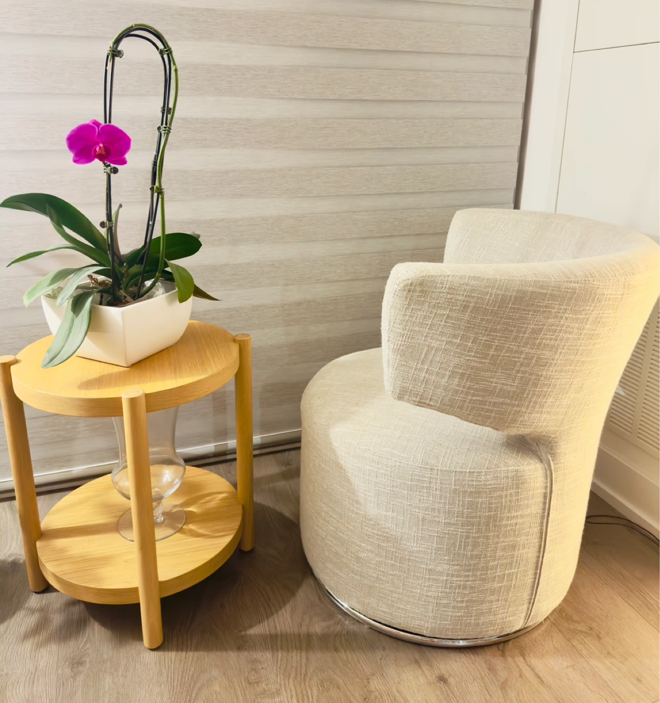 Accent Chair with Swivel Base - photo 2