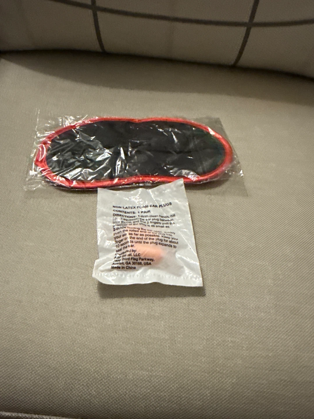Sleep Mask & Ear Plugs - photo 2