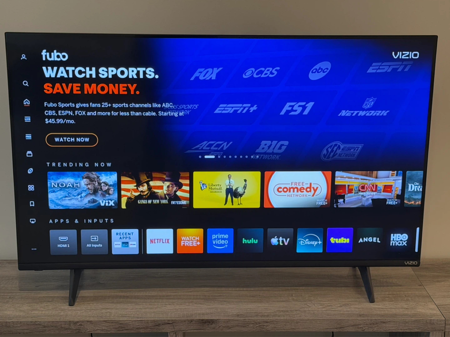 VIZIO Smart TV - photo 2