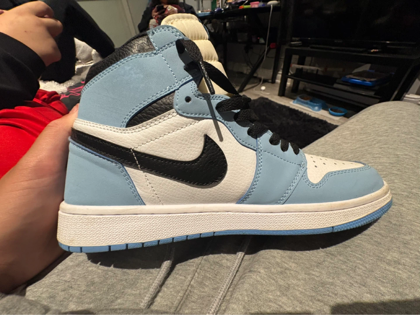 Air Jordan 1 Retro High OG University Blue - photo 4