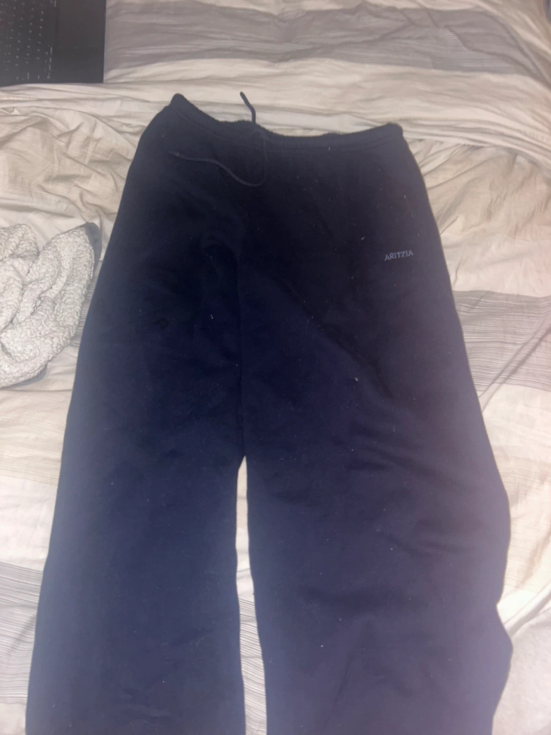 Aritzia Navy Wide Leg Sweatpants
