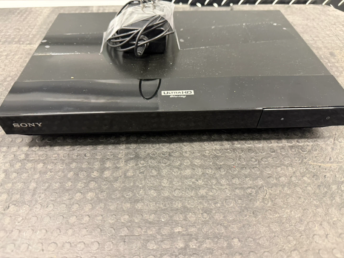 Sony UBP-X700 4K UHD Blu-ray Player - photo 3