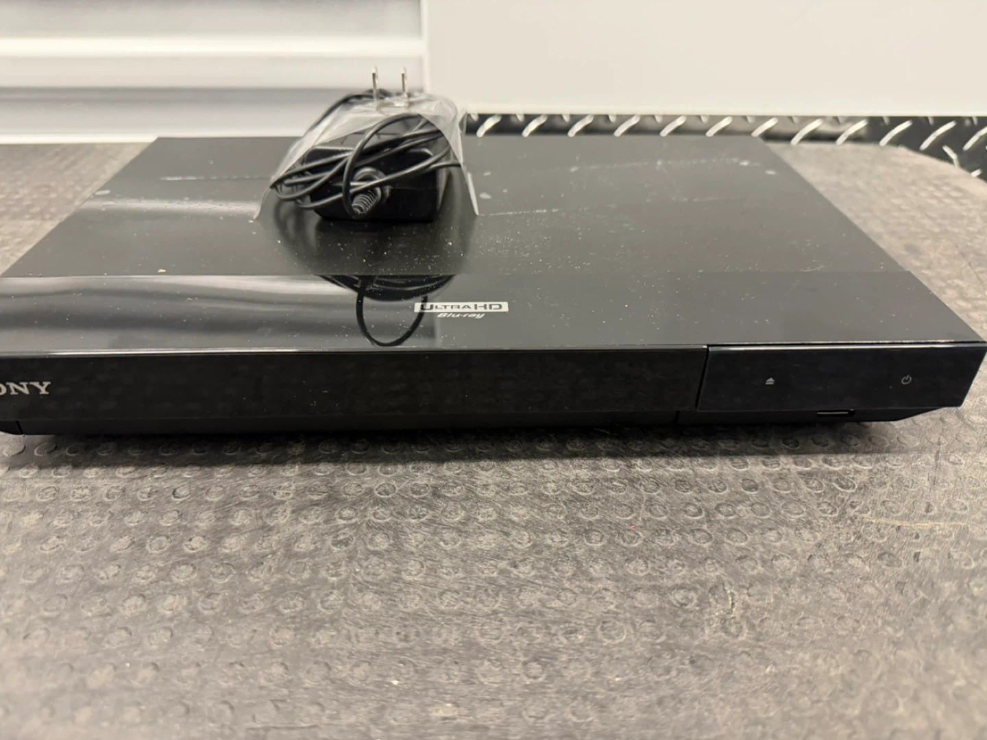 Sony UBP-X700 4K UHD Blu-ray Player