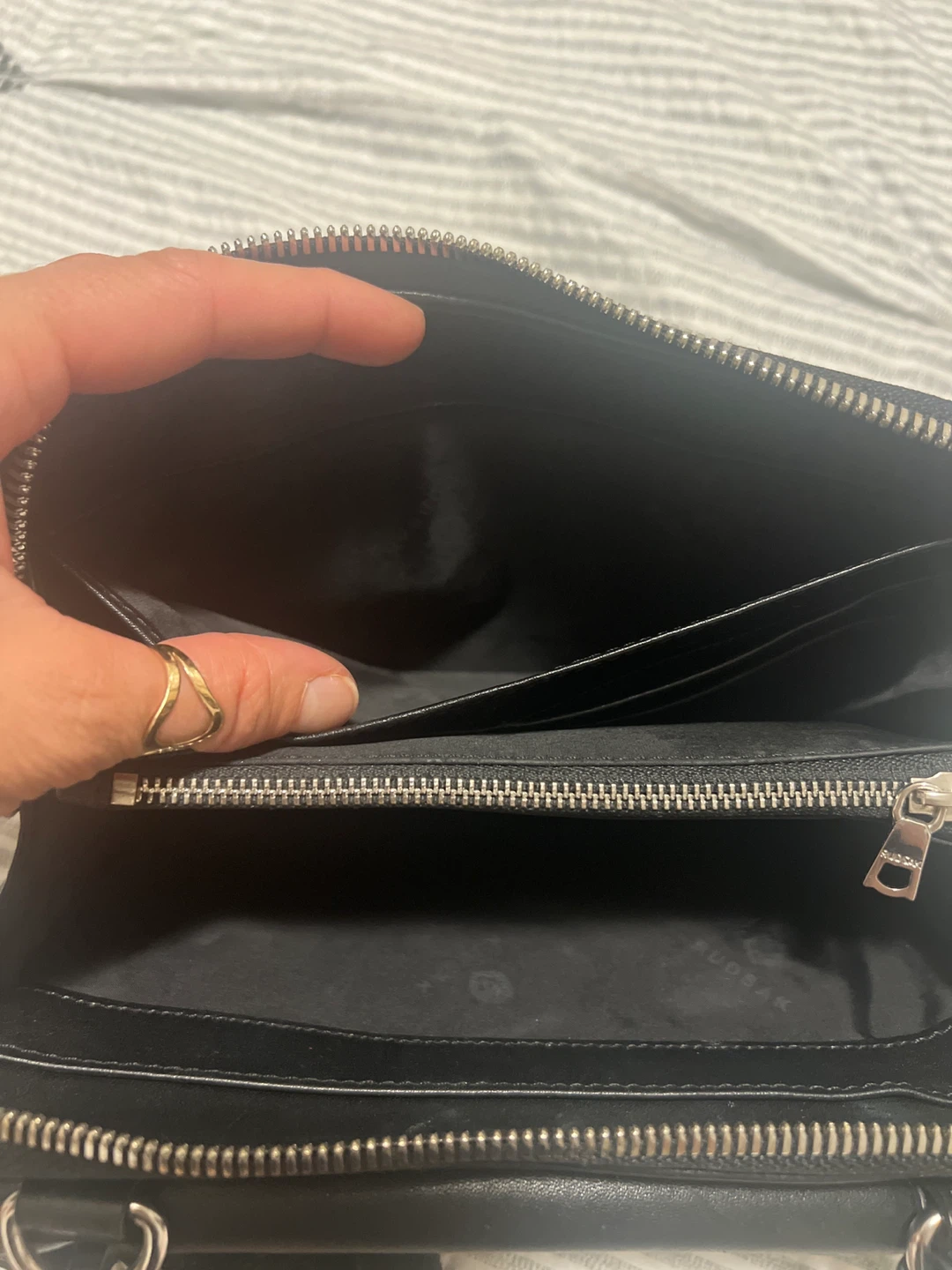 RUDSAK Black Leather Crossbody Bag - photo 4