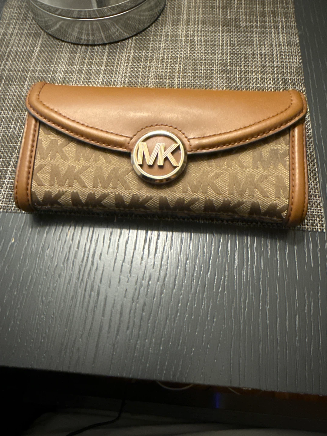 Michael Kors Wallet - Women’s - Thrifty pick