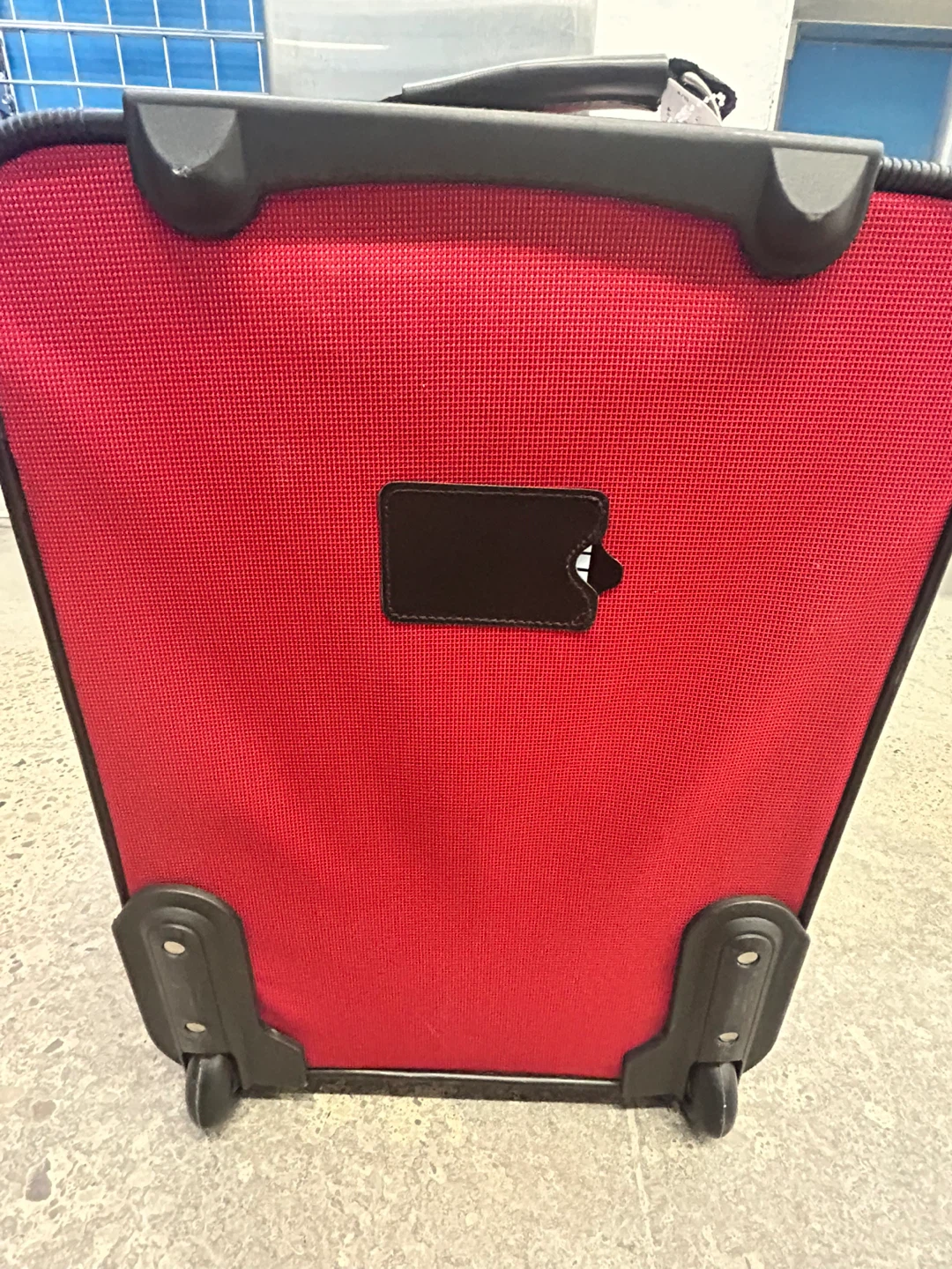Cambridge Rolling Suitcase - photo 3