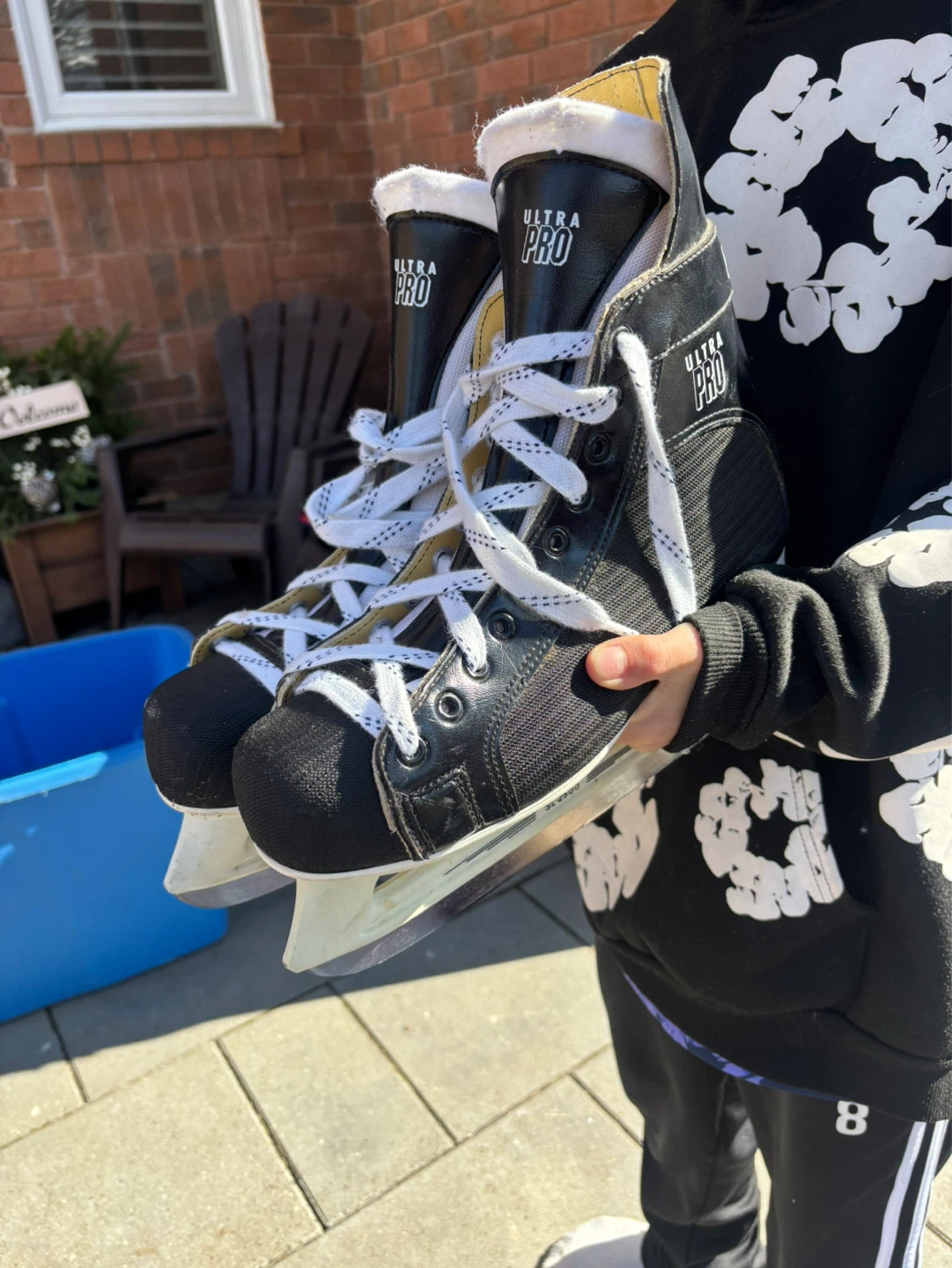 ULTRA PRO Ice Skates
