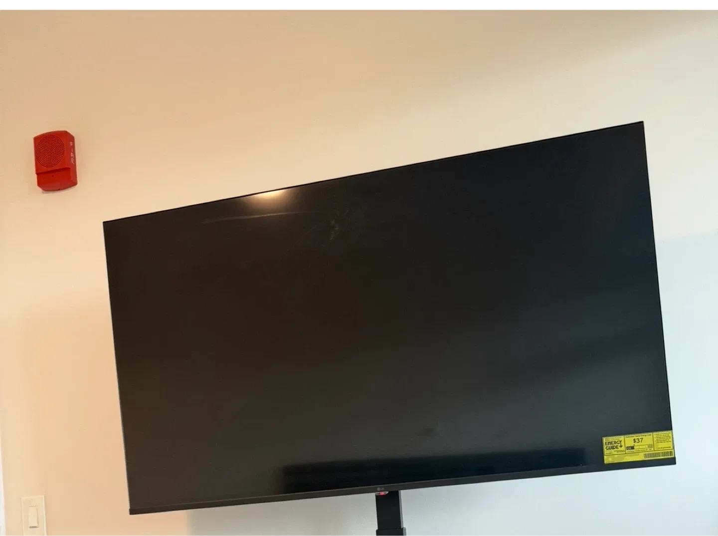 LG 55-inch TV - photo 2
