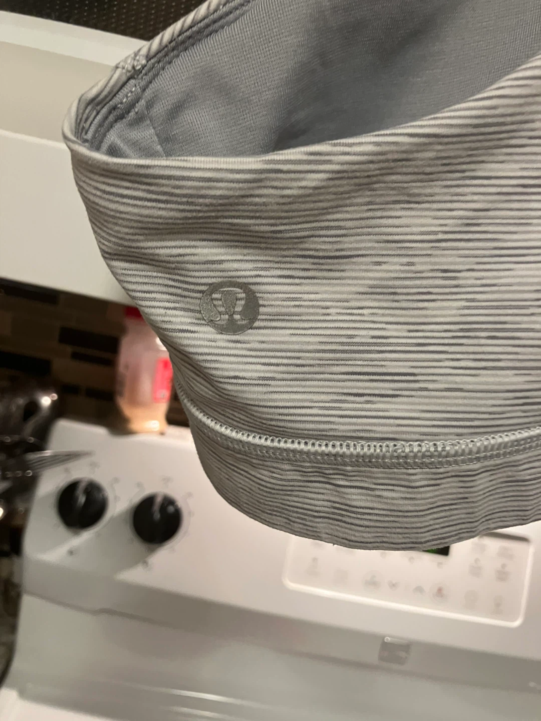 Lululemon Grey Striped Sports Bra Size 12 - photo 3