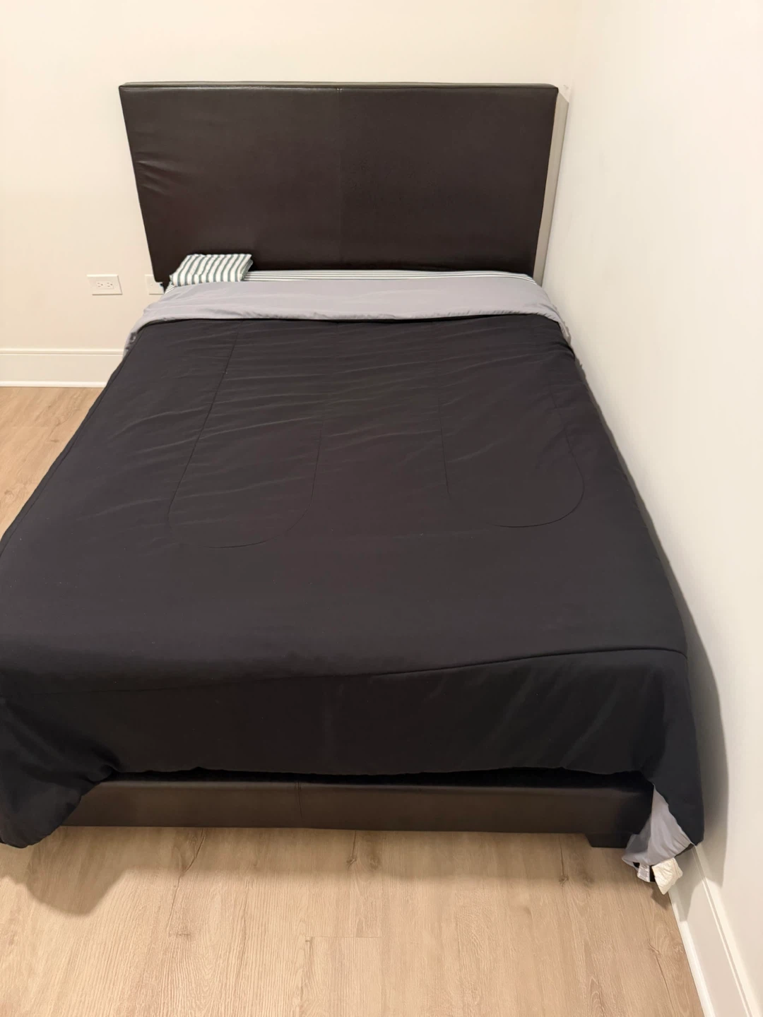 Full Size Mattress, bed frame and box springs - photo 4