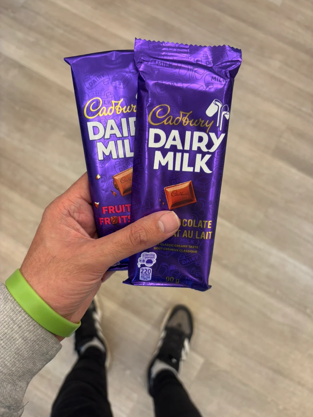 Cadbury Dairy Milk Chocolate Bars (2x 90g)