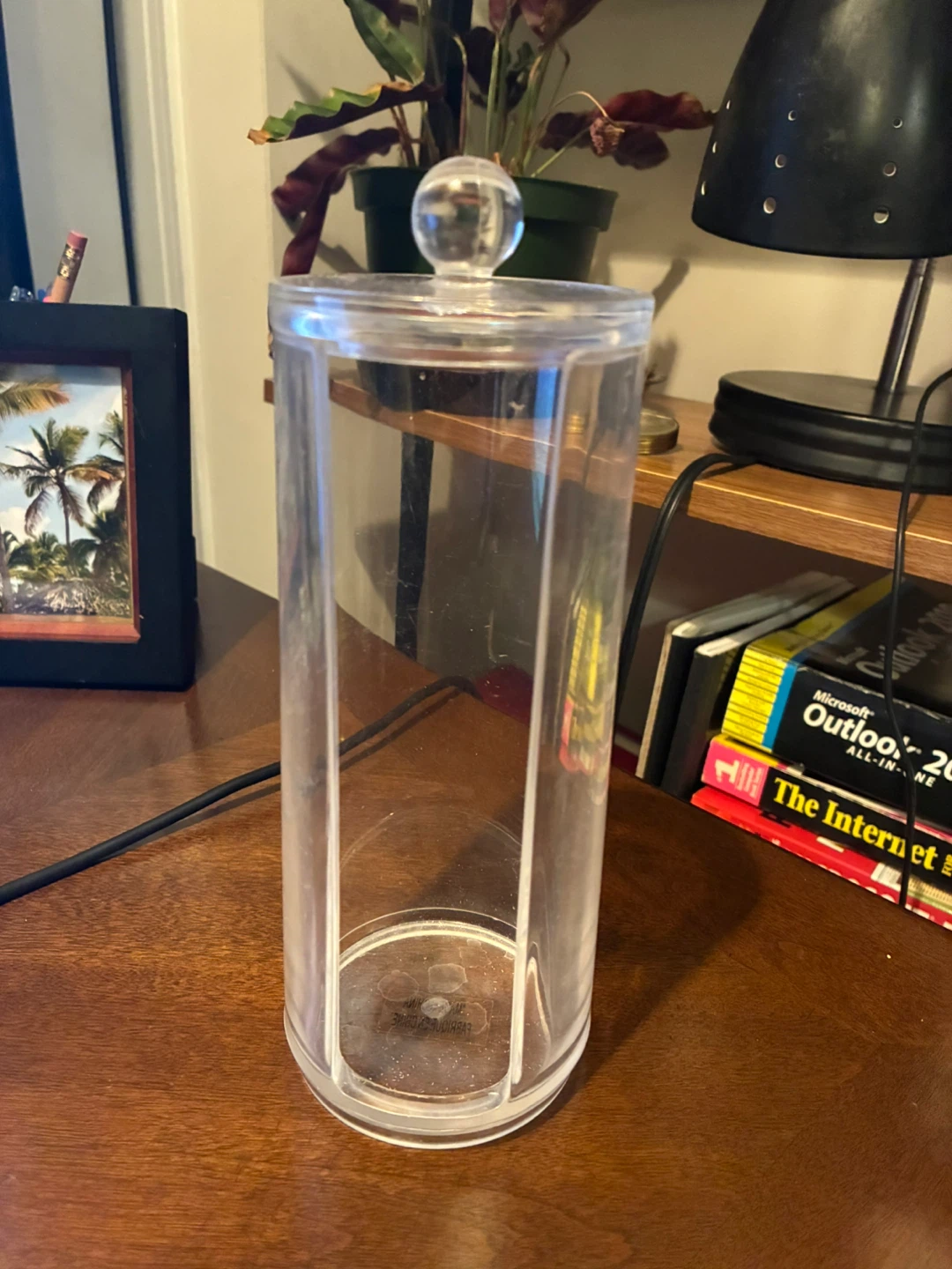 Clear acrylic Cotton pad Holder with Lid