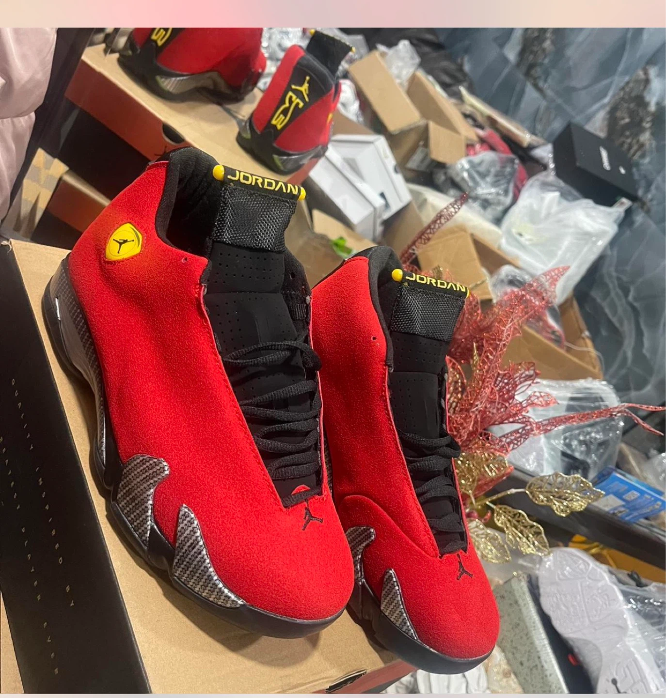 Air Jordan 14 Retro Ferrari SE Gym Red - photo 4