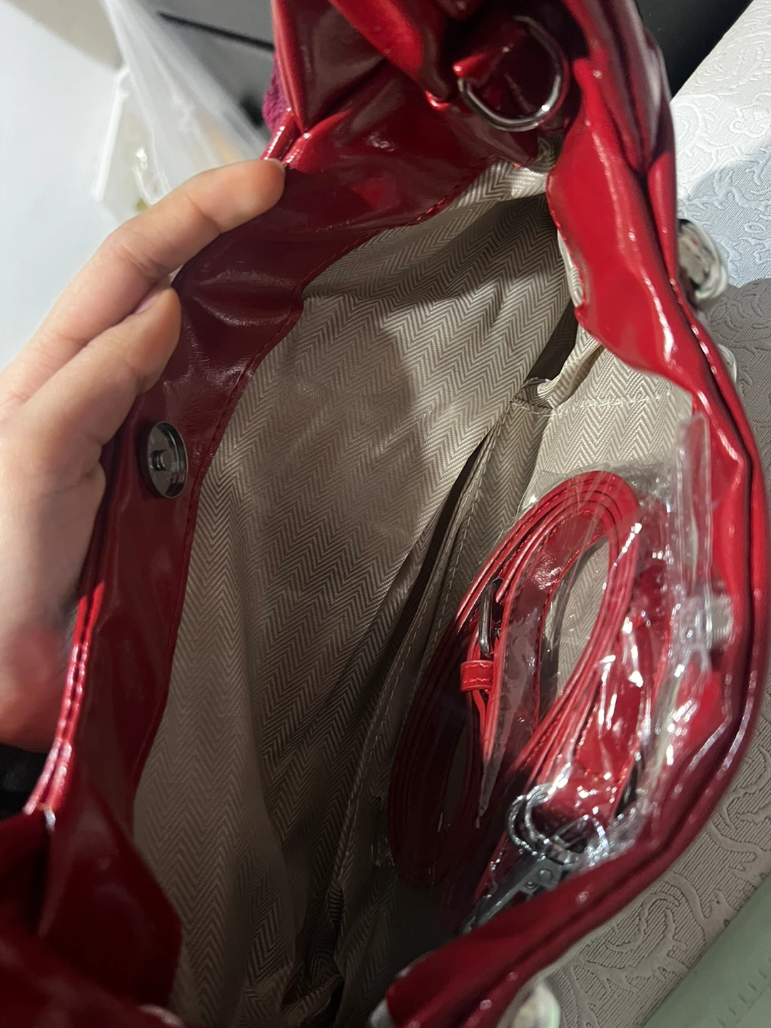 Red patent shoulder bag with silver studs - photo 5