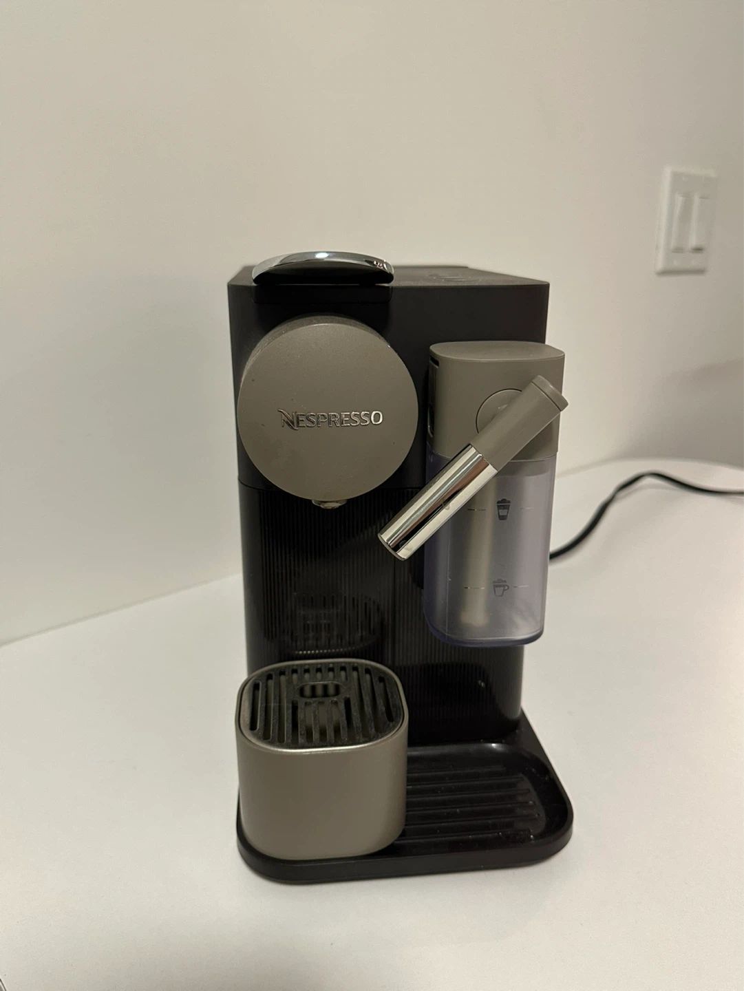 Nespresso DeLonghi Latissima One