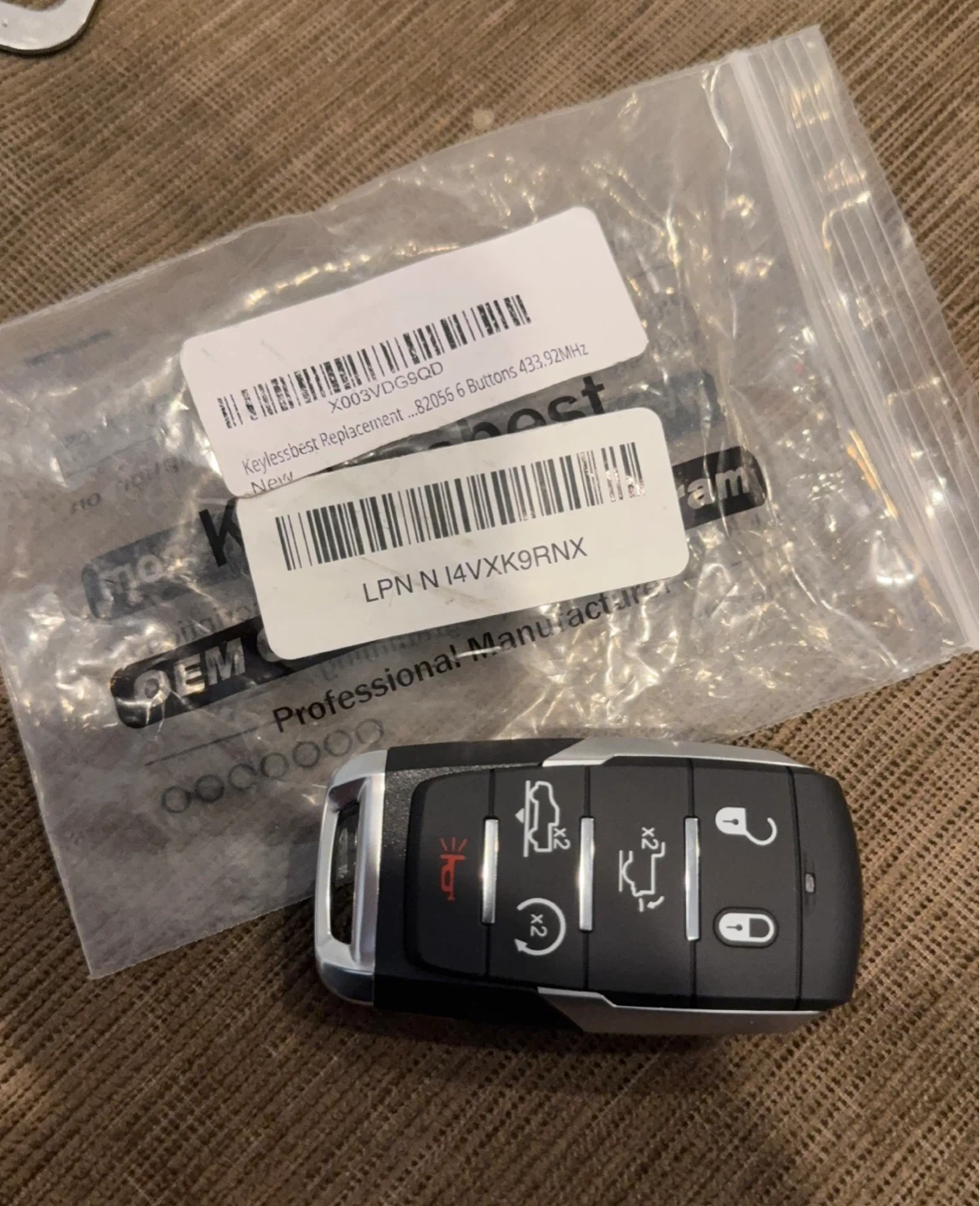 Keyless Replacement Key Fob For Ram 6 Buttons 43.92MHz - photo 2