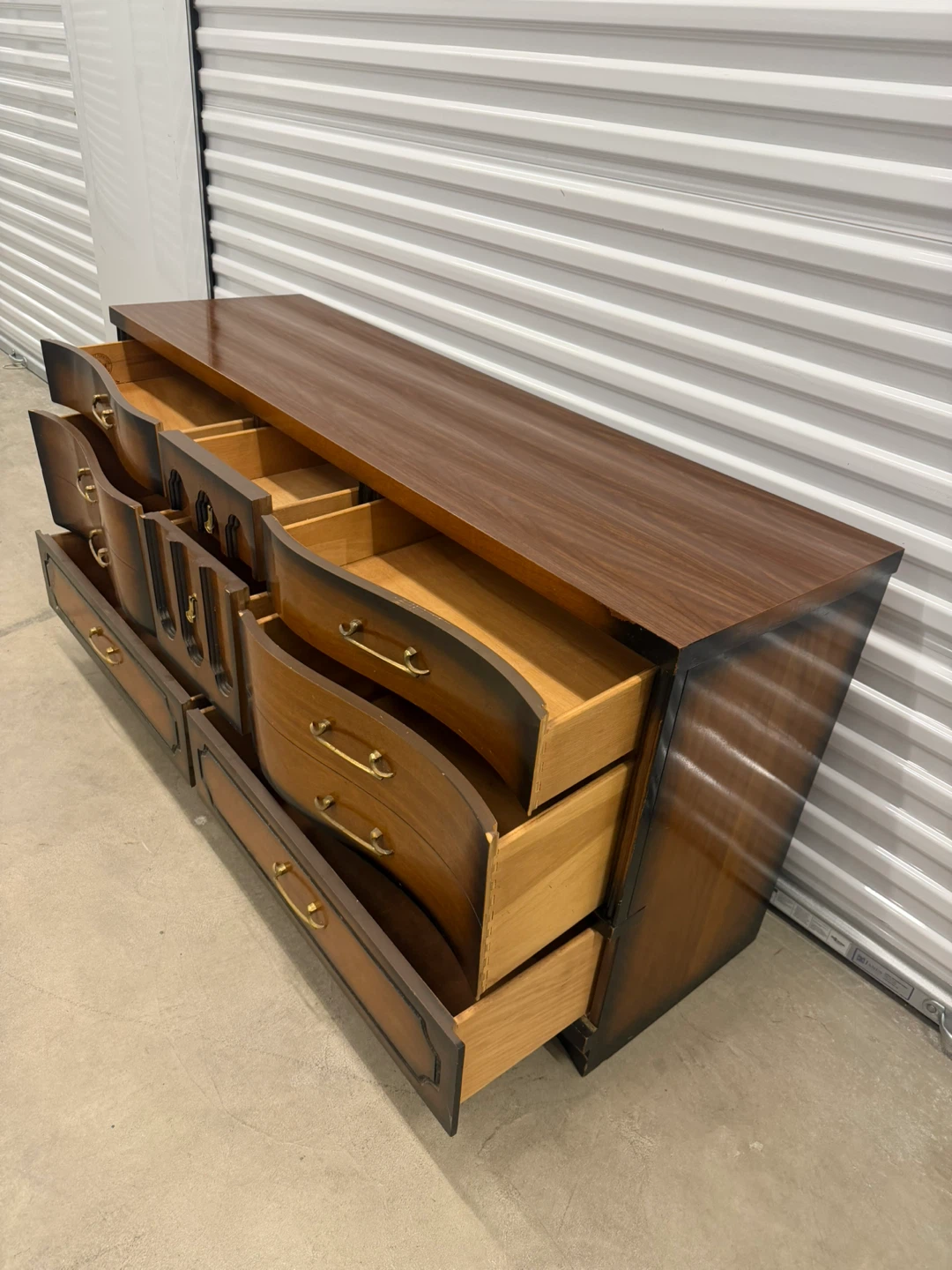 Bassett Furniture Dresser - photo 3