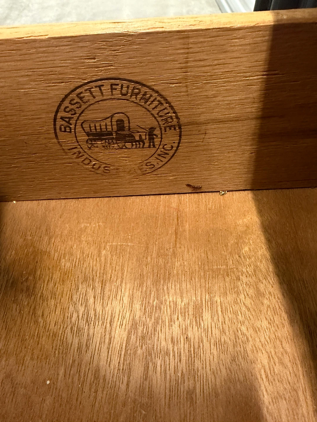 Bassett Furniture Dresser - photo 5