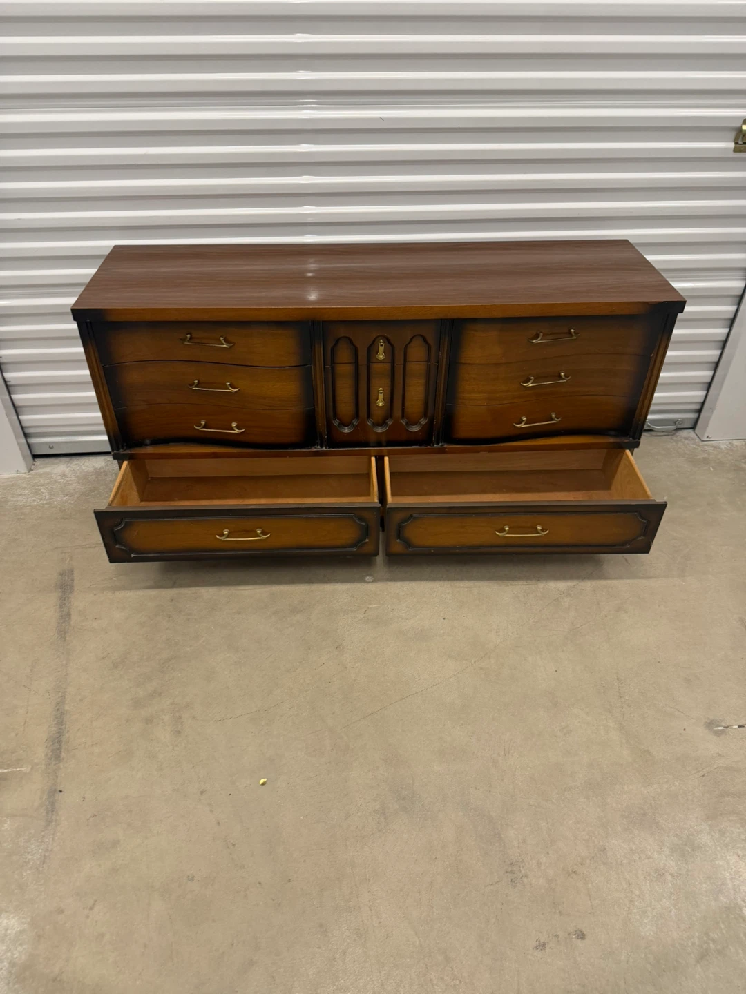 Bassett Furniture Dresser - photo 2