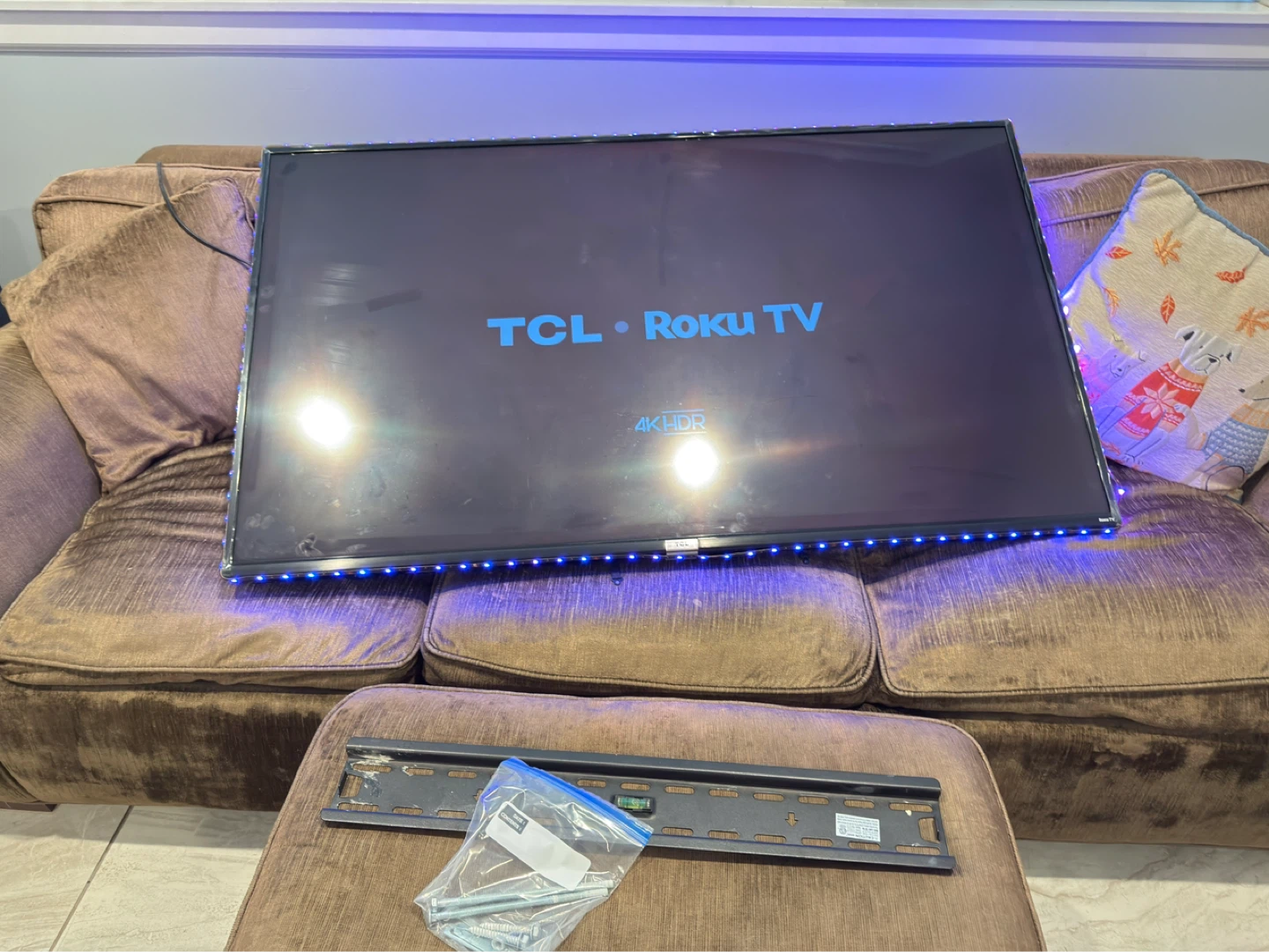 TCL Roku TV 4K HDR Smart TV with Wall Mount