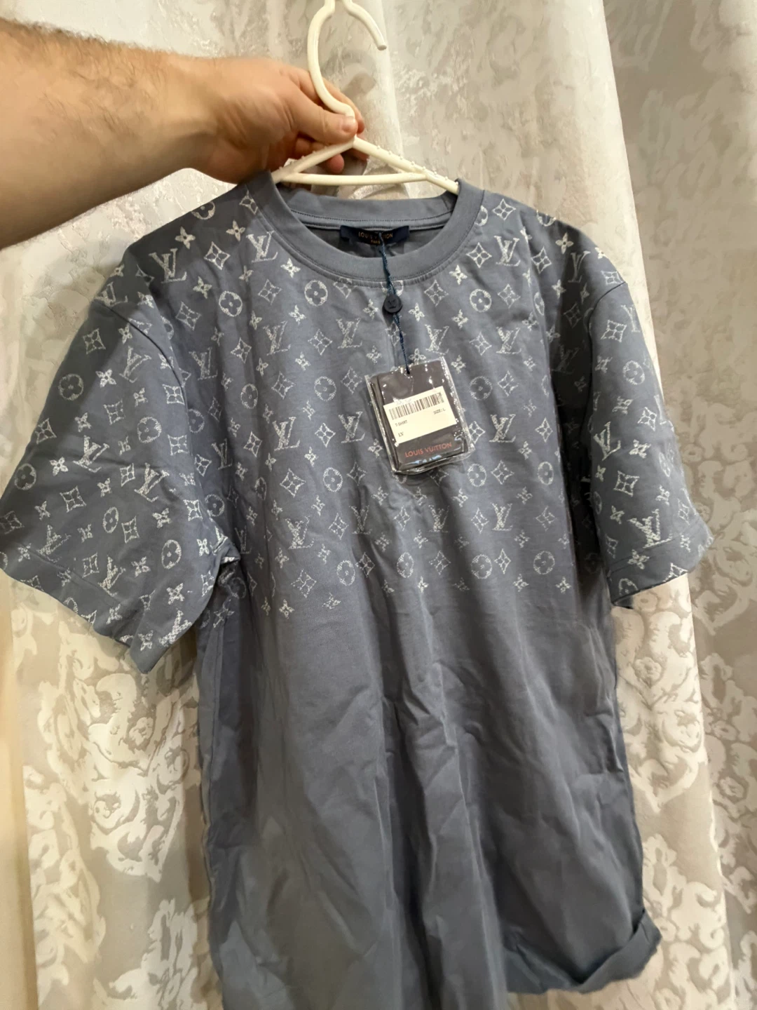 Louis Vuitton Monogram T-Shirt - Size L - photo 2