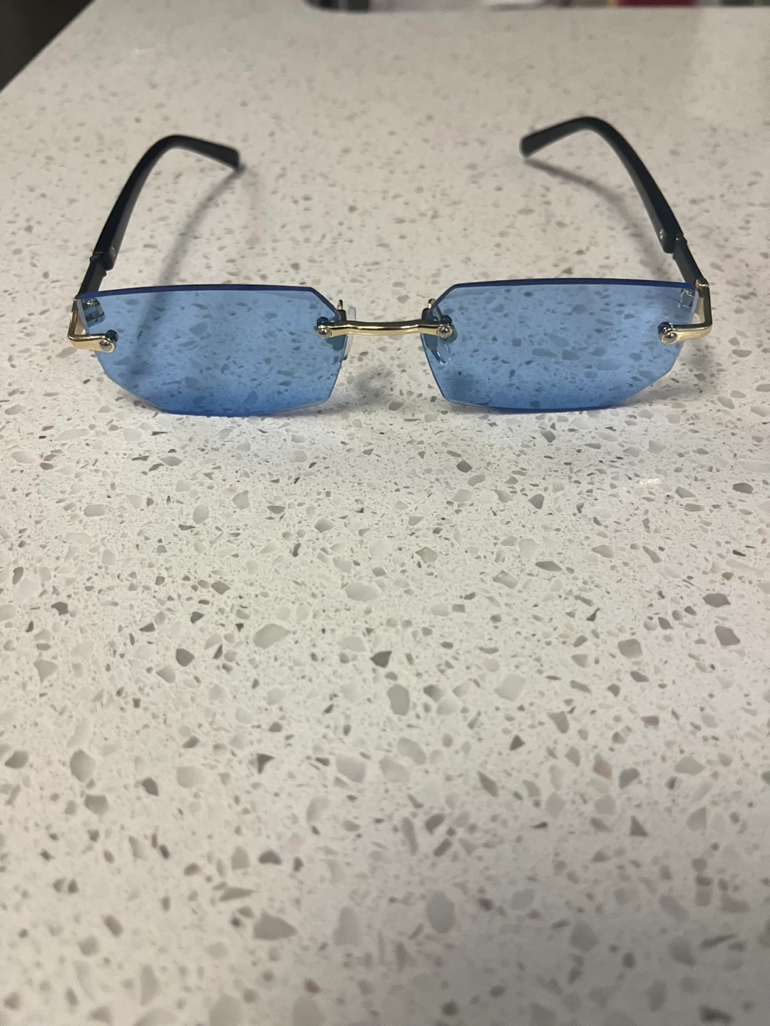 Sunglasses - photo 2