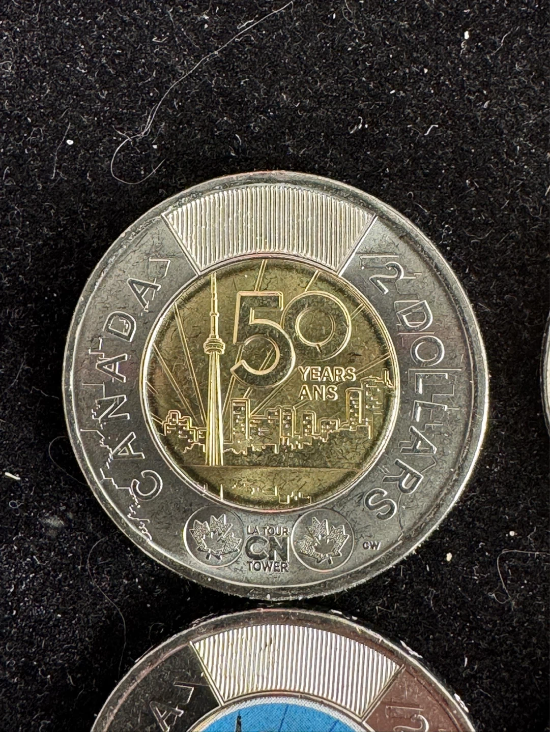 2022 Canada CN Tower $2 Coin Roll - photo 3