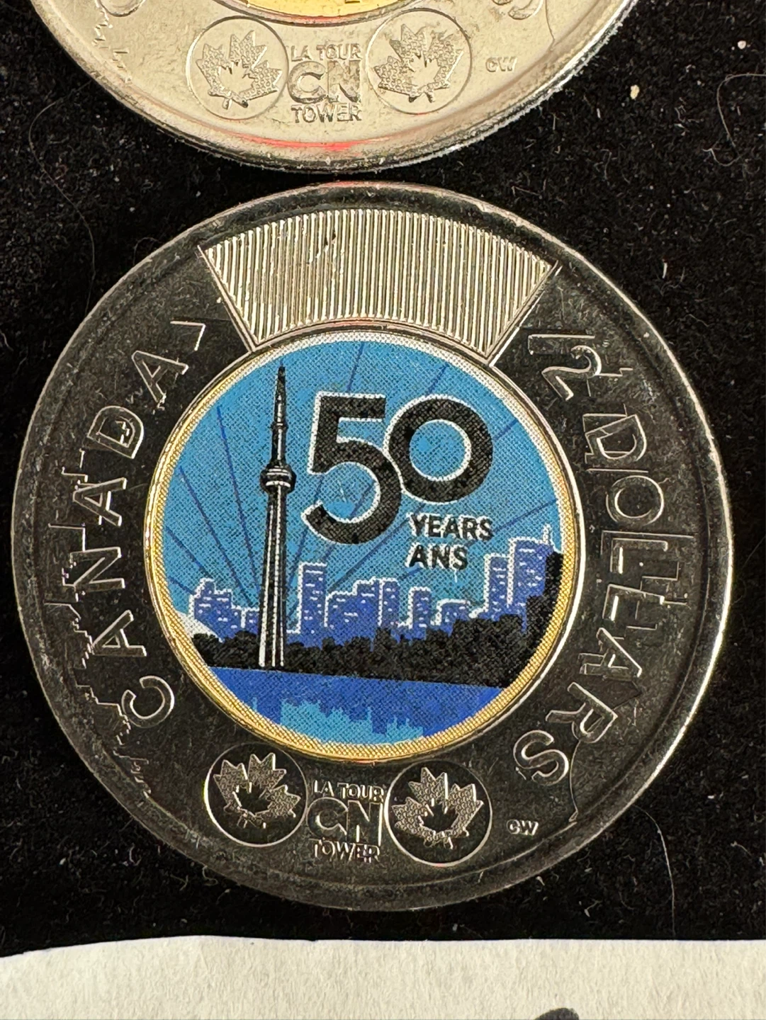 2022 Canada CN Tower $2 Coin Roll - photo 2