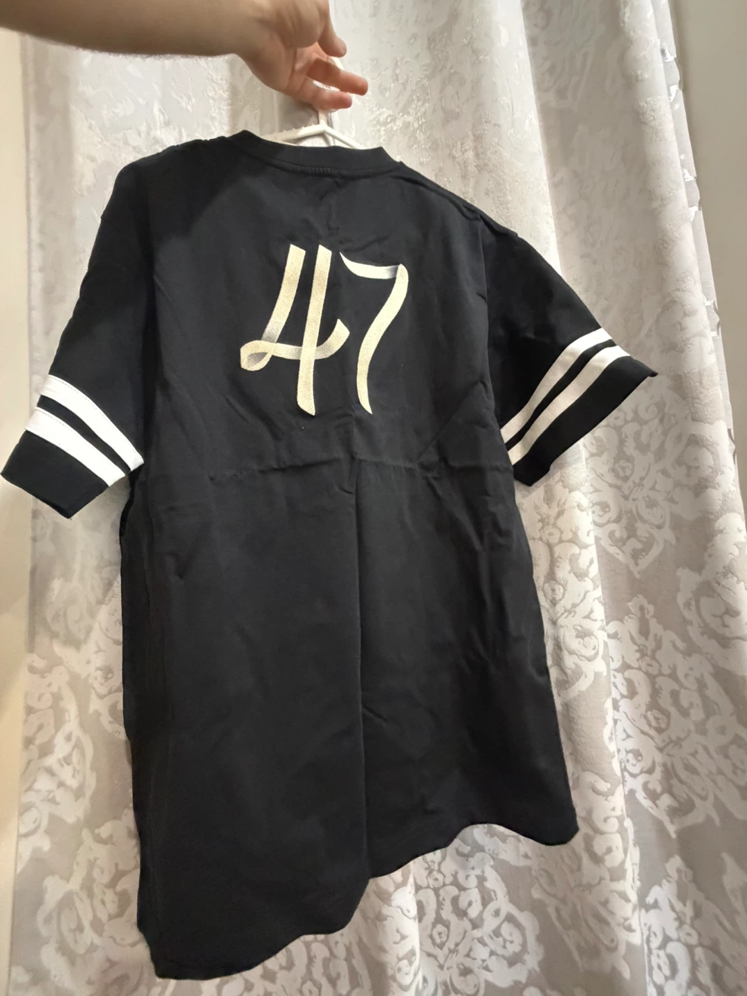 Black Dior T-Shirt with "47" graphic - photo 3