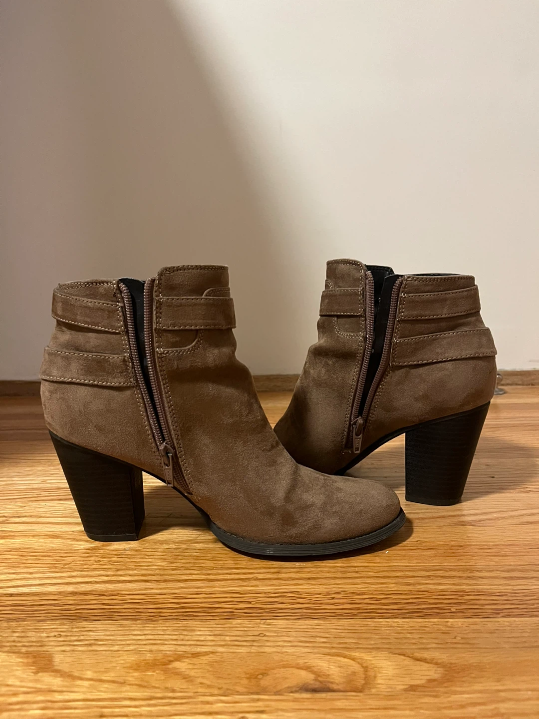Guess Women's Boots - photo 3